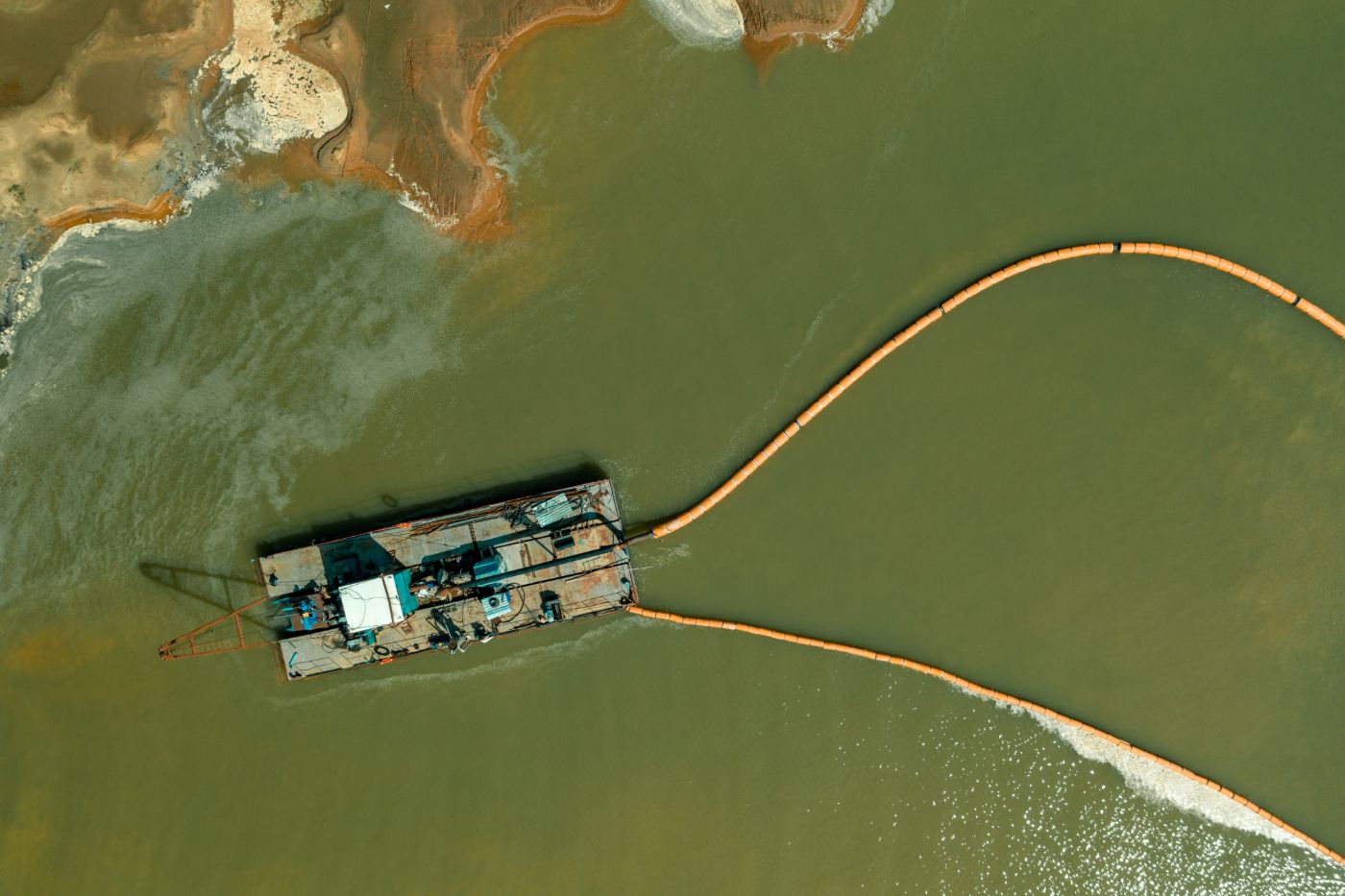 Dredging Equipment Rental Services: What’s Included and What to Expect